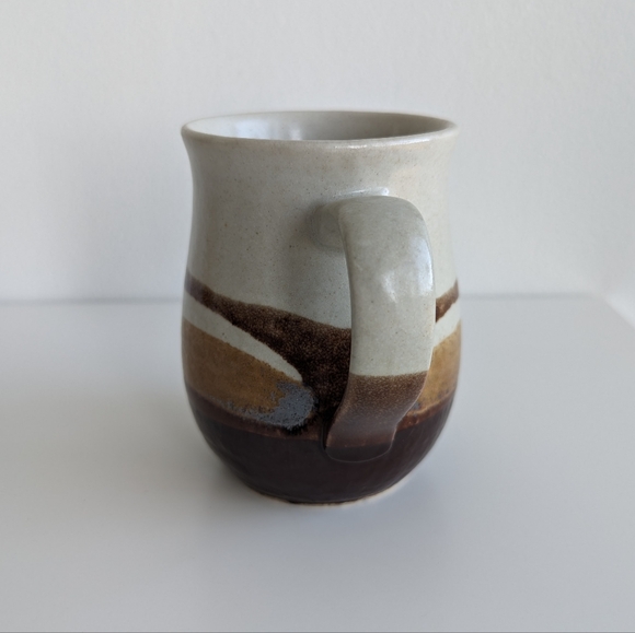 Vintage cream and brown waves Stoneware mug - Picture 6 of 12